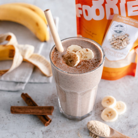 Romige banaan-kaneel-ashwaganda smoothie
