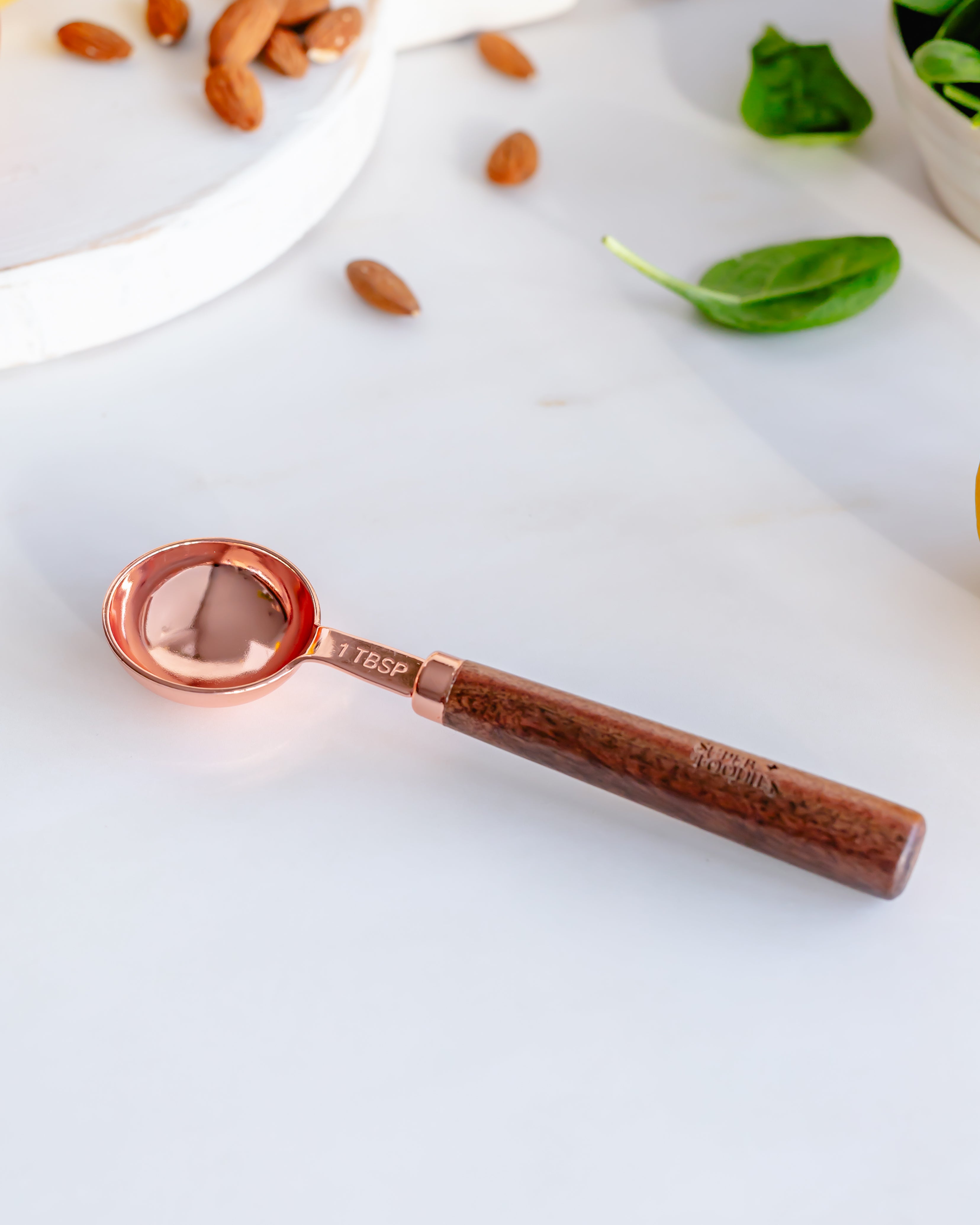 Bronzen 1 TBSP measuring scoop met houten handvat